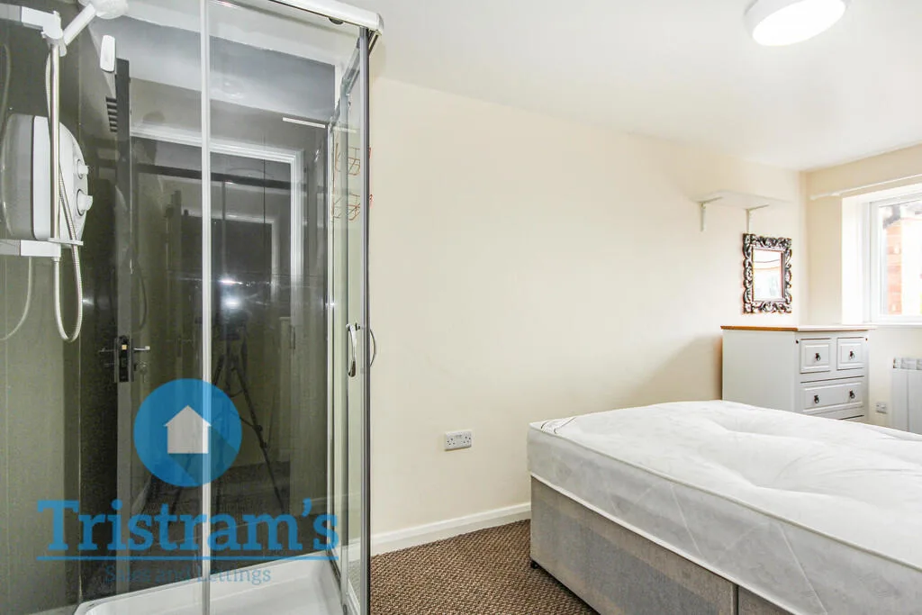 2 bedroom semi-detached house for rent
