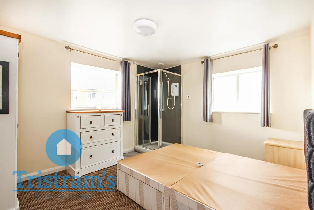 2 bedroom semi-detached house for rent