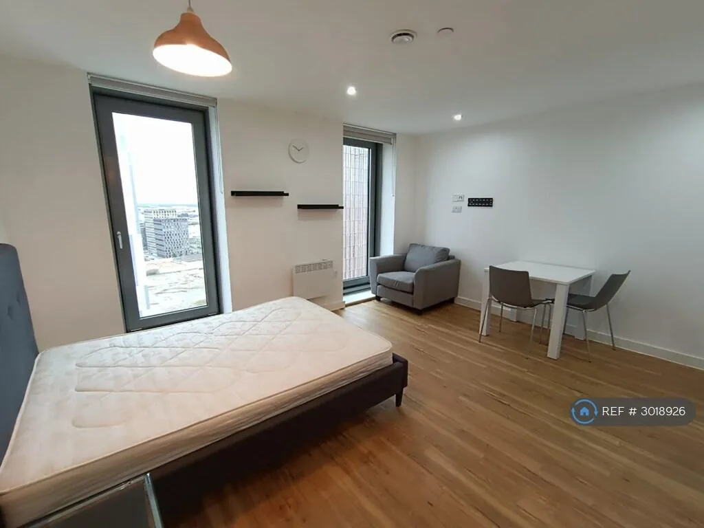 Studio flat for rent