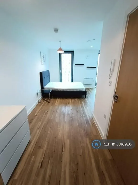 Studio flat for rent