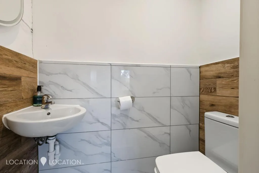 1 bedroom maisonette for rent