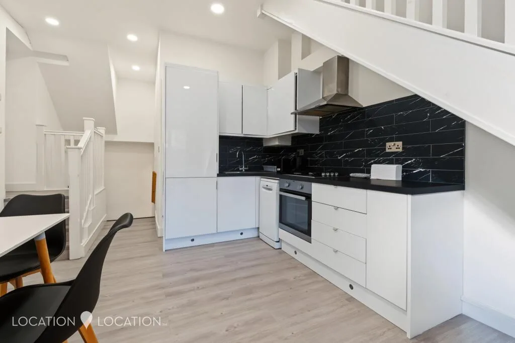 1 bedroom maisonette for rent