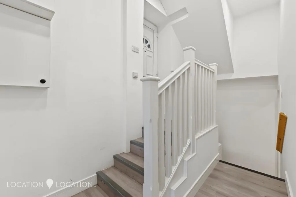 1 bedroom maisonette for rent