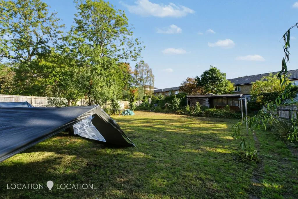 1 bedroom maisonette for rent