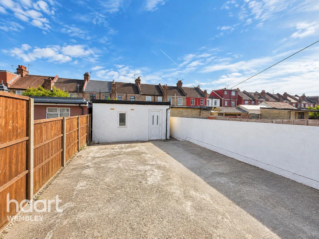 4 bedroom terraced house for rent