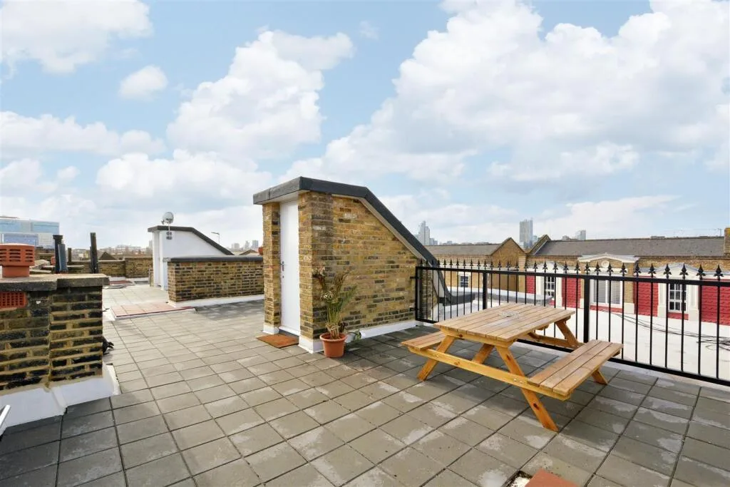 3 bedroom flat for rent