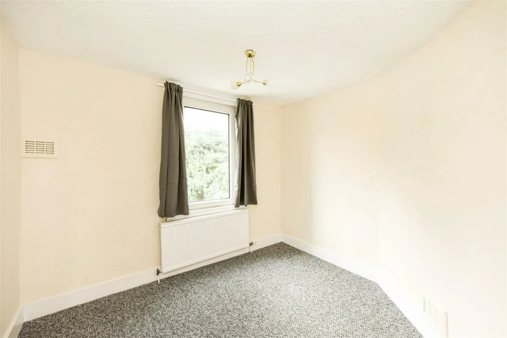3 bedroom maisonette for rent