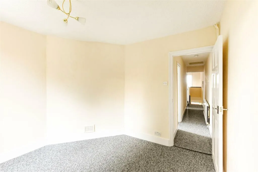 3 bedroom maisonette for rent