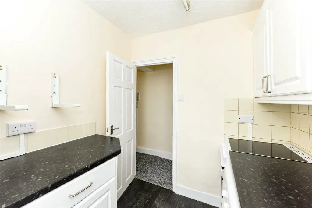 3 bedroom maisonette for rent
