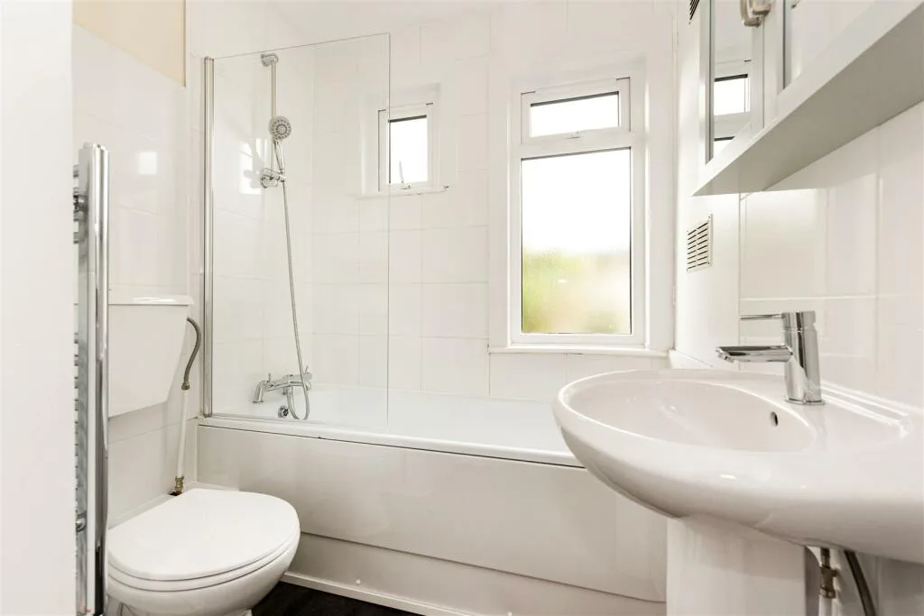 3 bedroom maisonette for rent