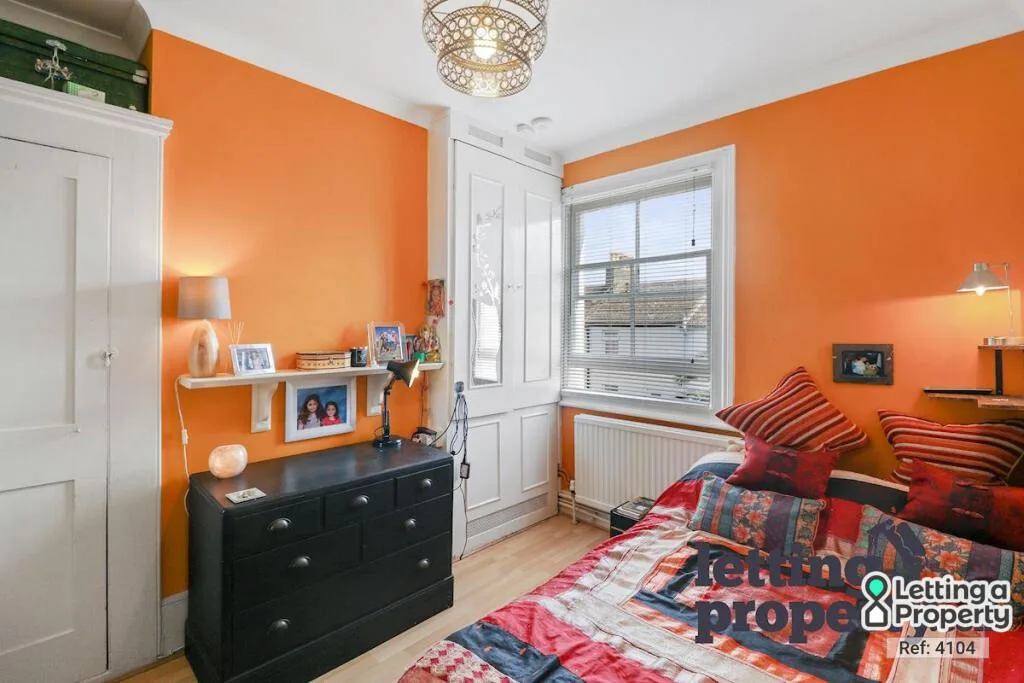 2 bedroom semi-detached house for rent
