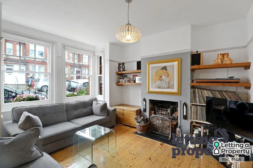 2 bedroom semi-detached house for rent