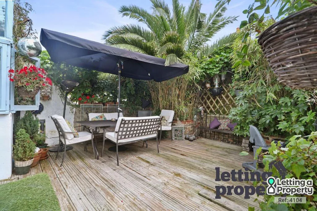 2 bedroom semi-detached house for rent