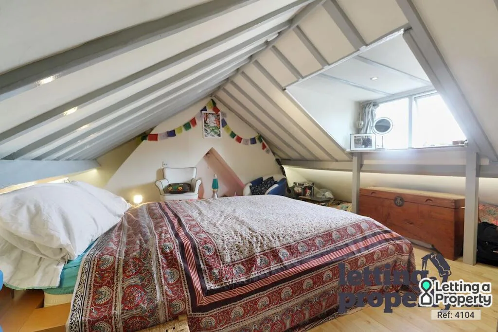 2 bedroom semi-detached house for rent