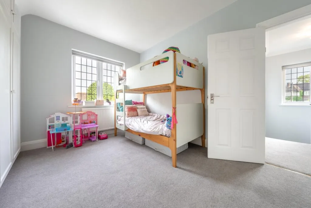 3 bedroom semi-detached house for rent