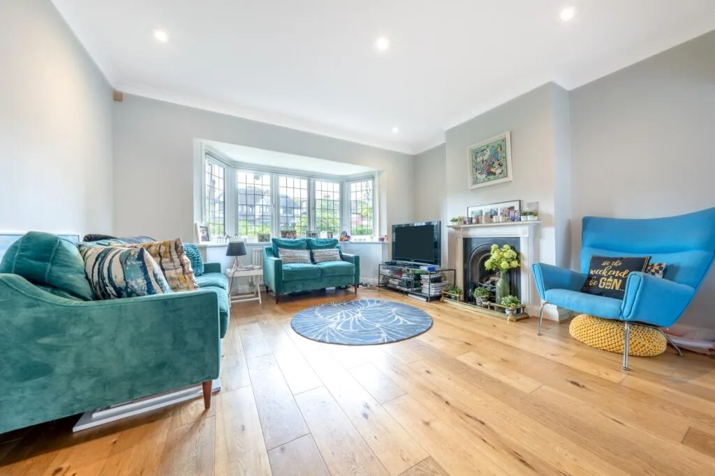 3 bedroom semi-detached house for rent