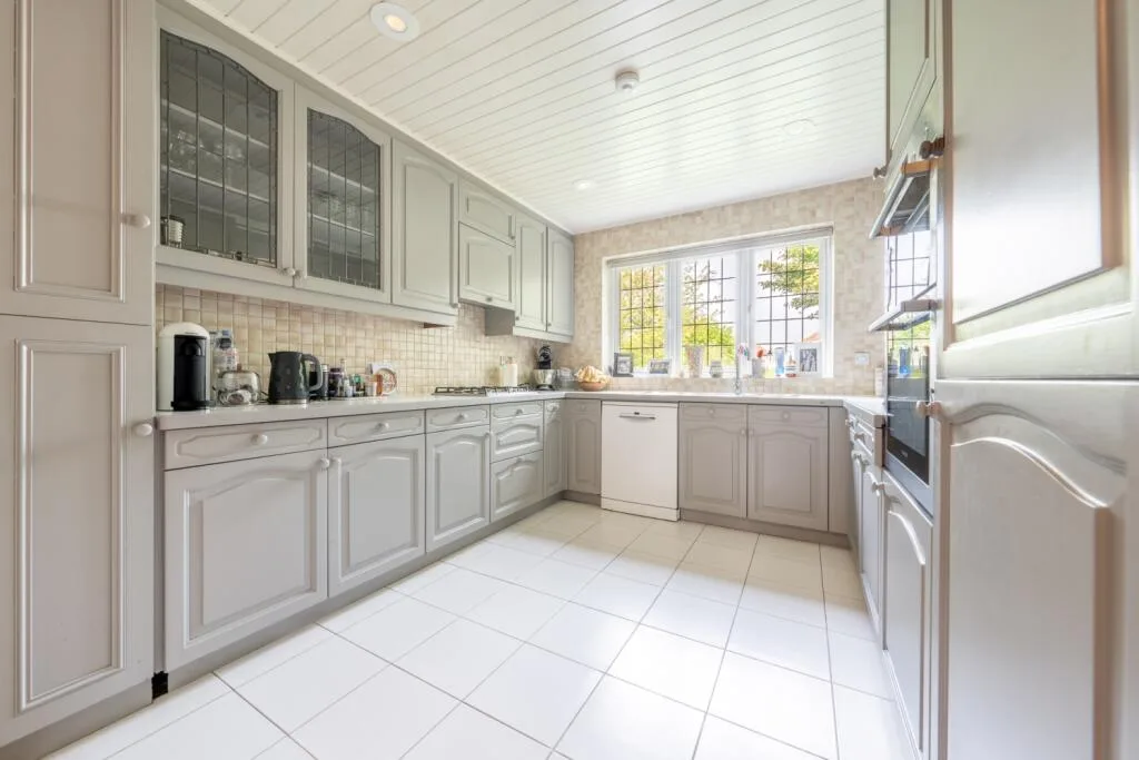 3 bedroom semi-detached house for rent