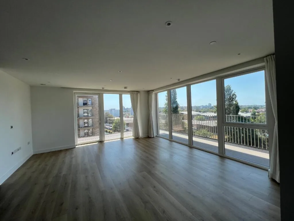 3 bedroom flat for rent