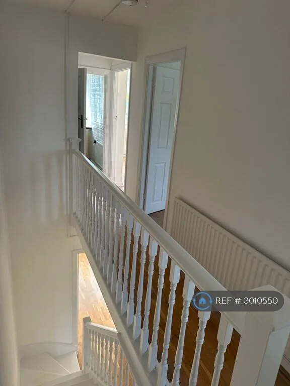 3 bedroom maisonette for rent