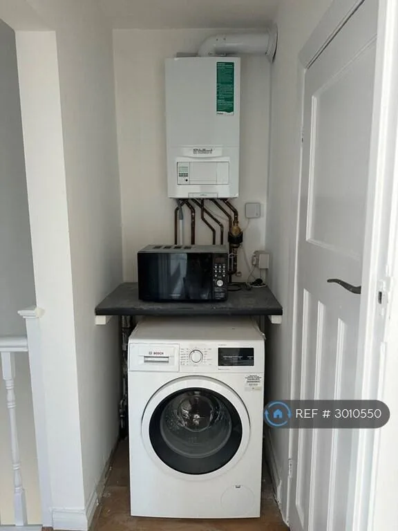 3 bedroom maisonette for rent