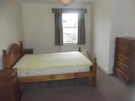 2 bedroom semi-detached house for rent