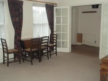2 bedroom semi-detached house for rent