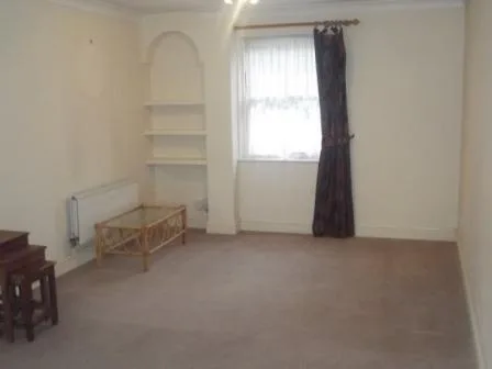 2 bedroom semi-detached house for rent
