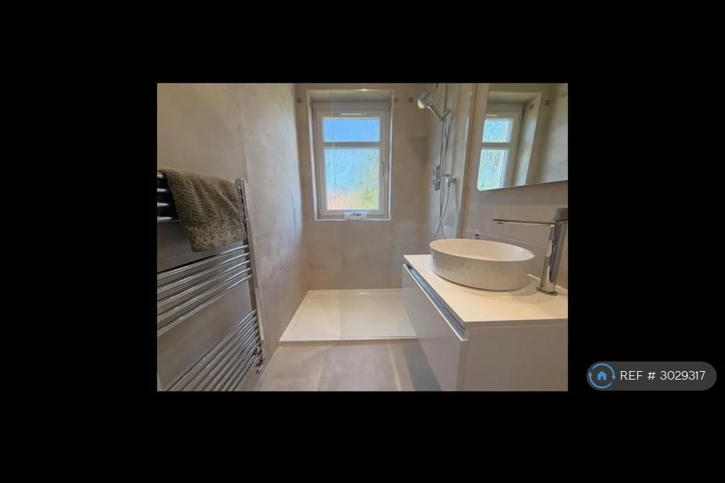 2 bedroom maisonette for rent