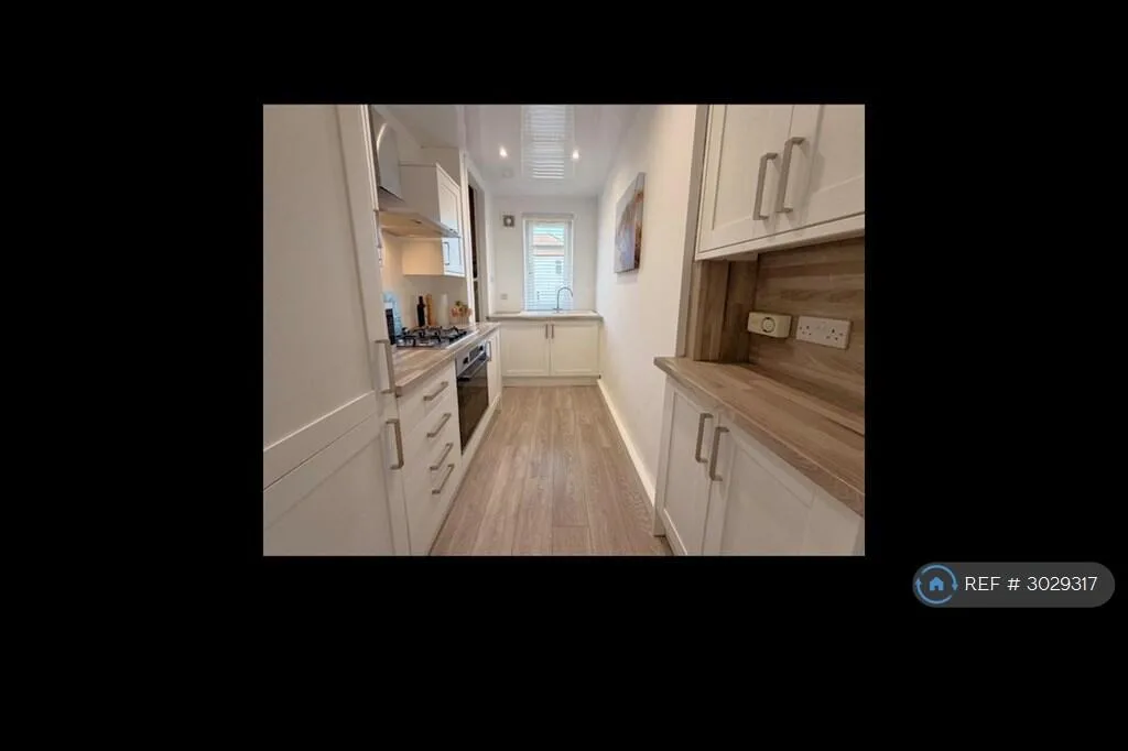 2 bedroom maisonette for rent