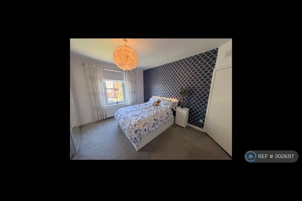 2 bedroom maisonette for rent