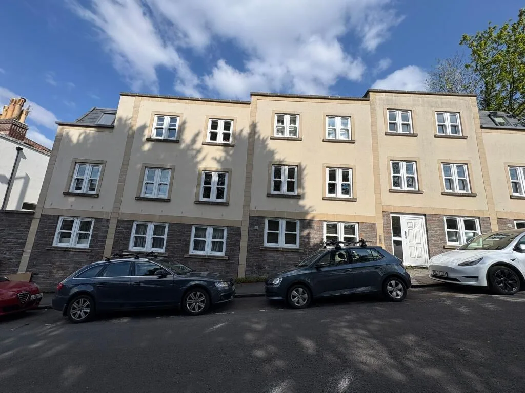 3 bedroom apartment for rent