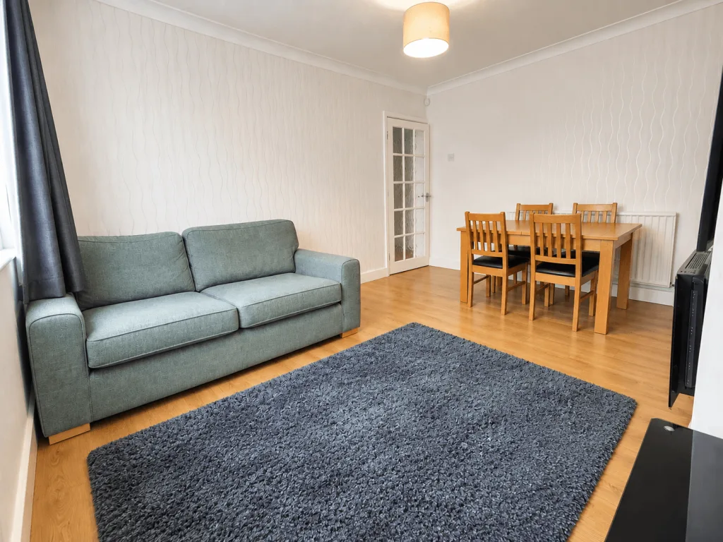 2 bedroom maisonette for rent