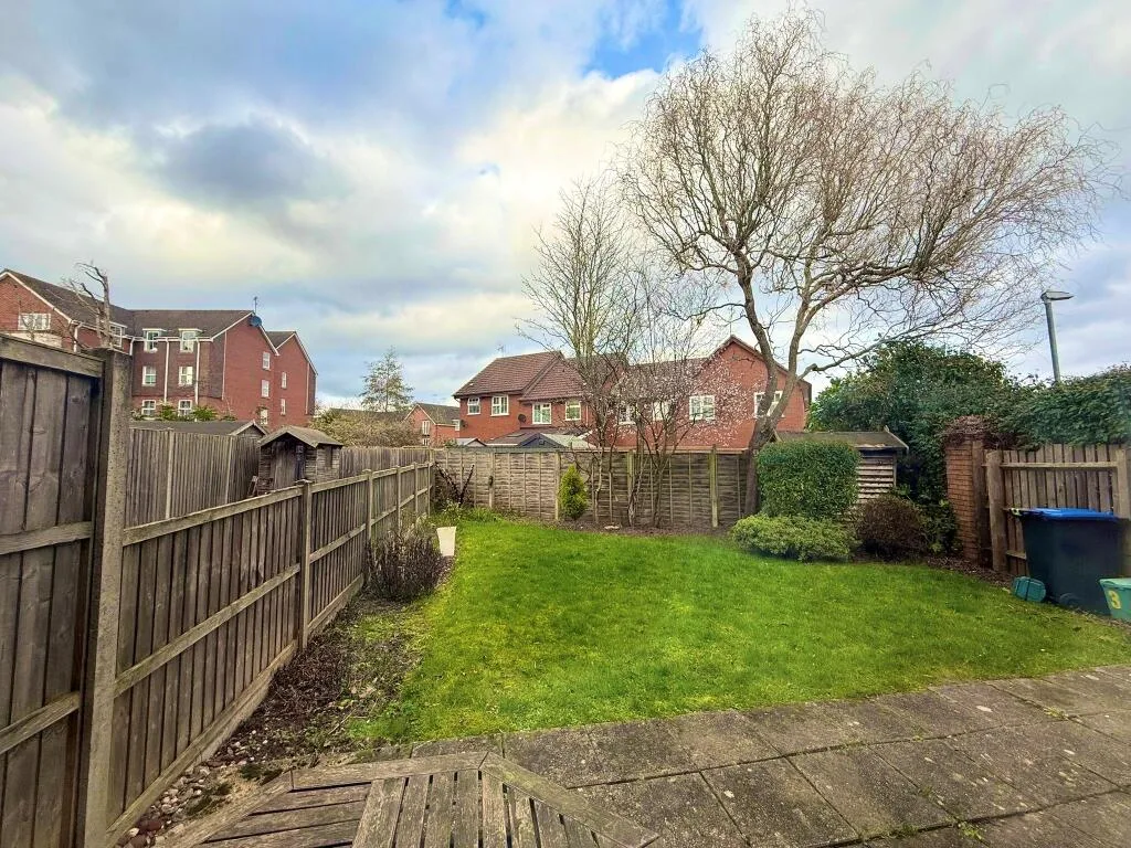 2 bedroom semi-detached house for rent