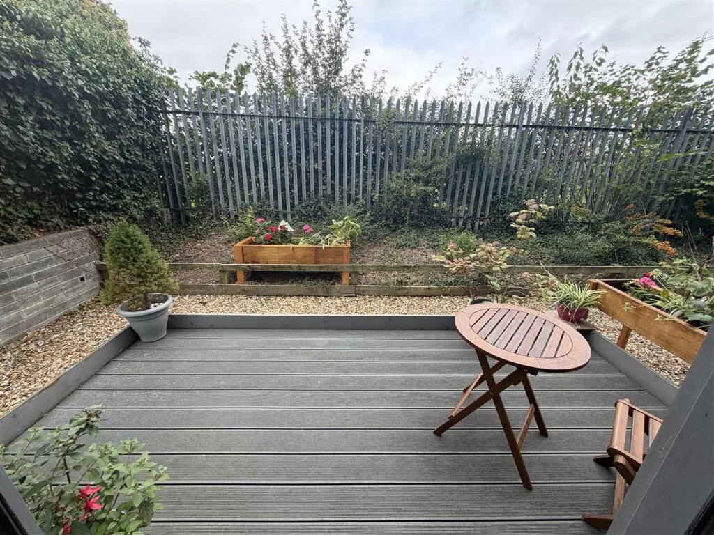 1 bedroom house for rent