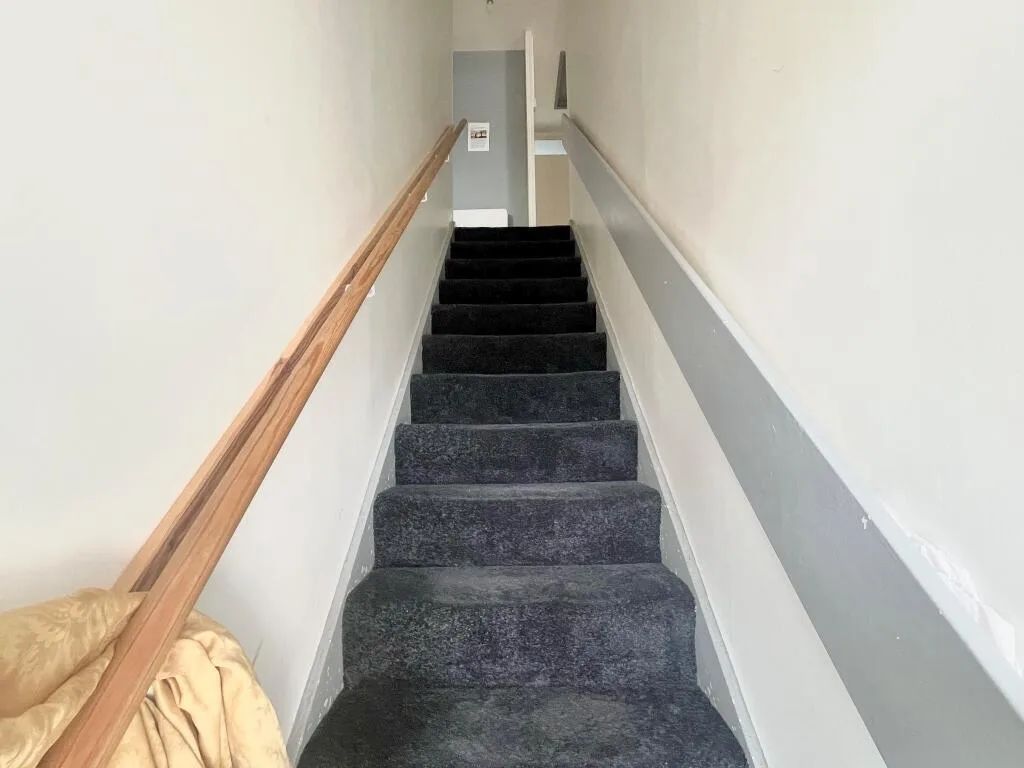 2 bedroom maisonette for rent