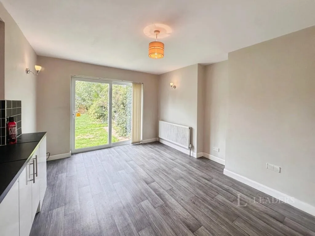 3 bedroom semi-detached house for rent