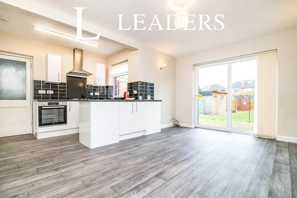 3 bedroom semi-detached house for rent