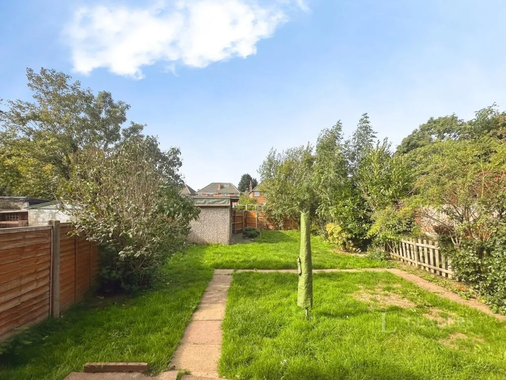 3 bedroom semi-detached house for rent