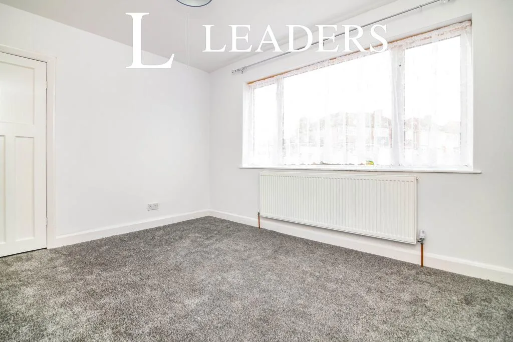 3 bedroom semi-detached house for rent