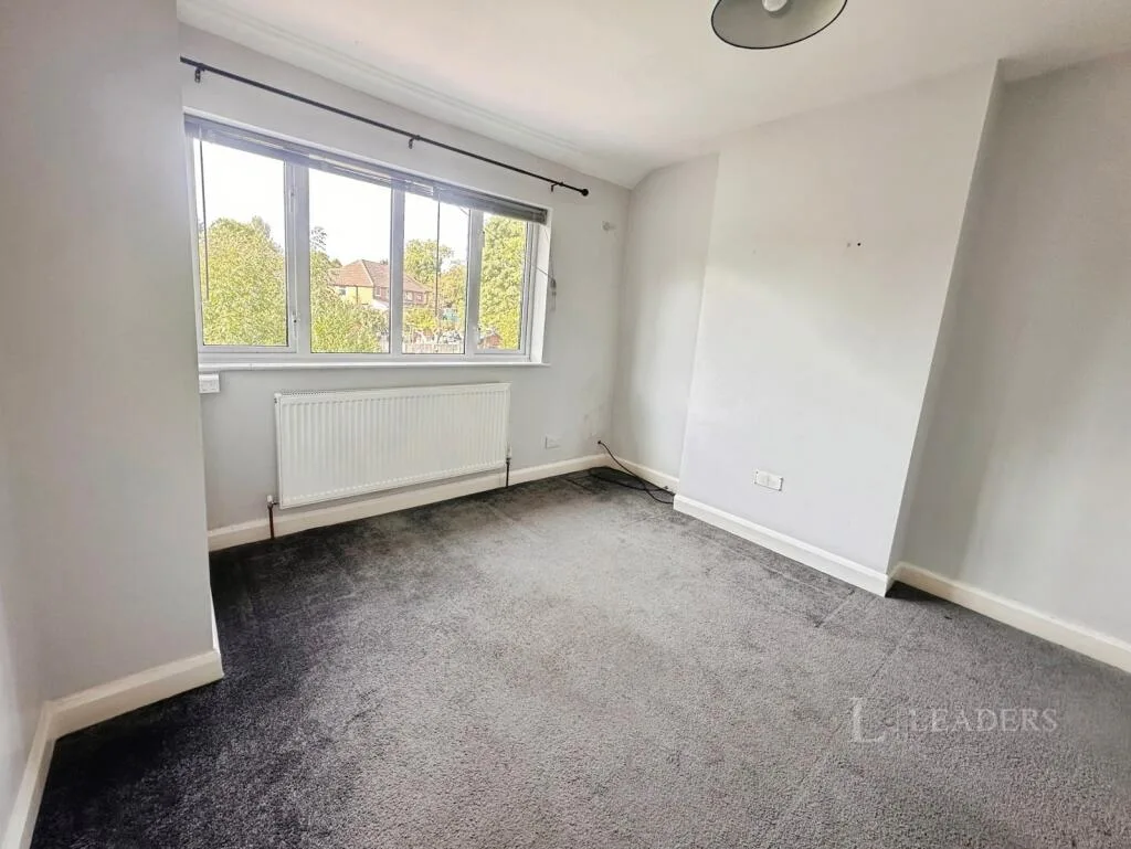 3 bedroom semi-detached house for rent