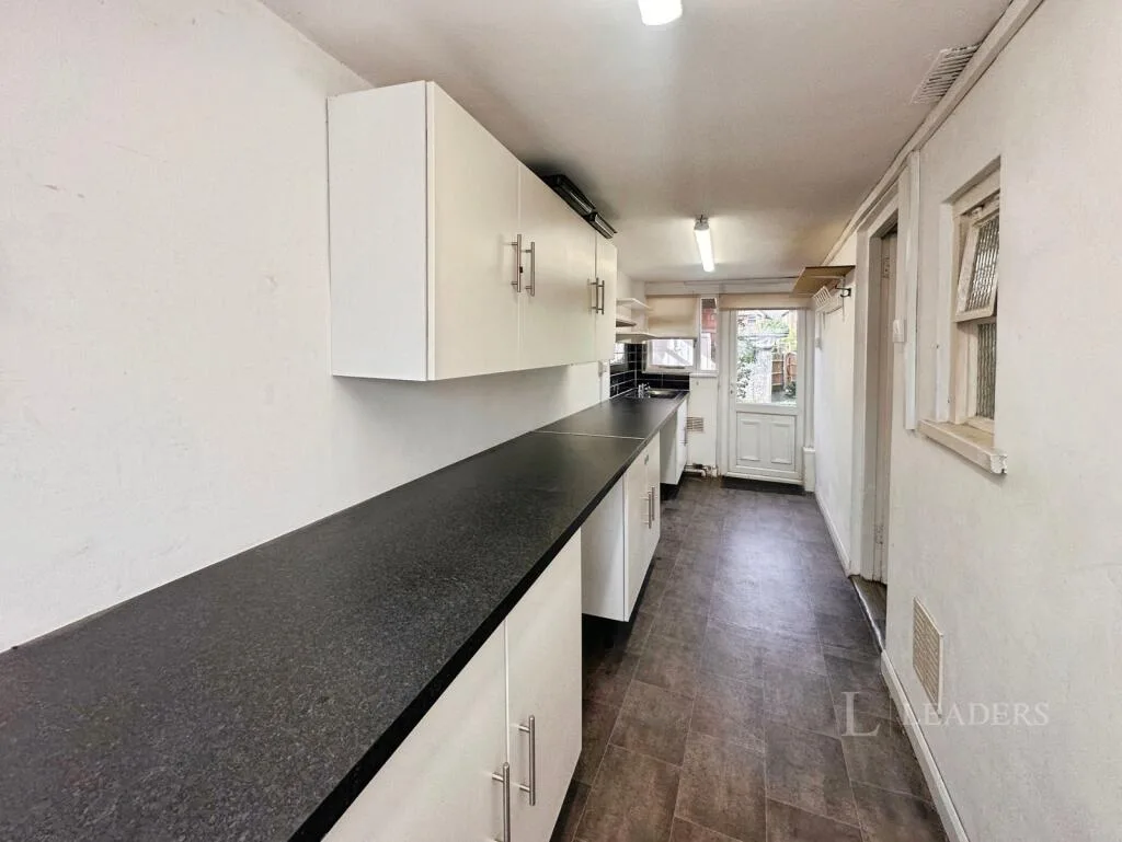 3 bedroom semi-detached house for rent