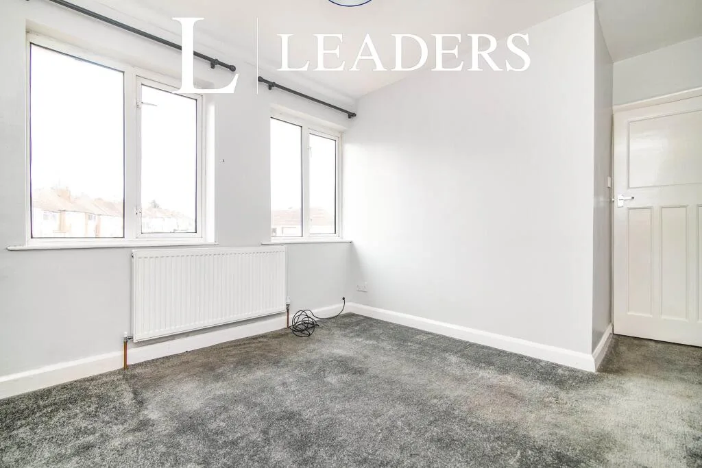 3 bedroom semi-detached house for rent