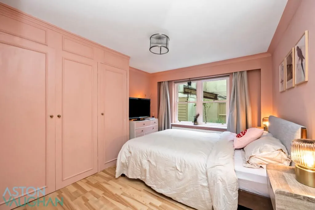 2 bedroom ground floor flat for rent