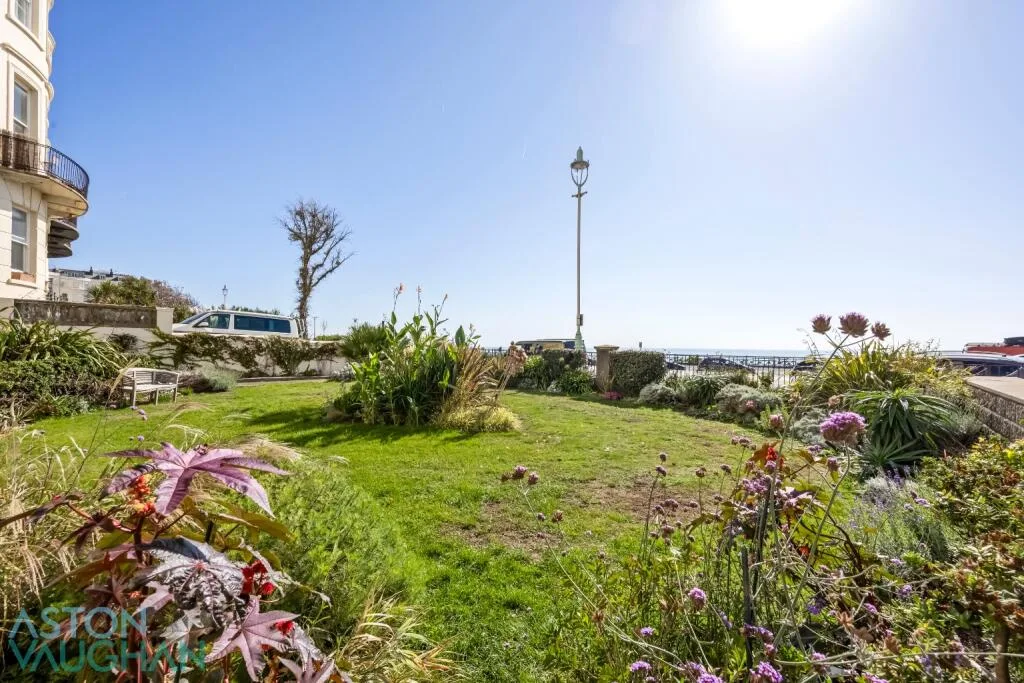 2 bedroom ground floor flat for rent
