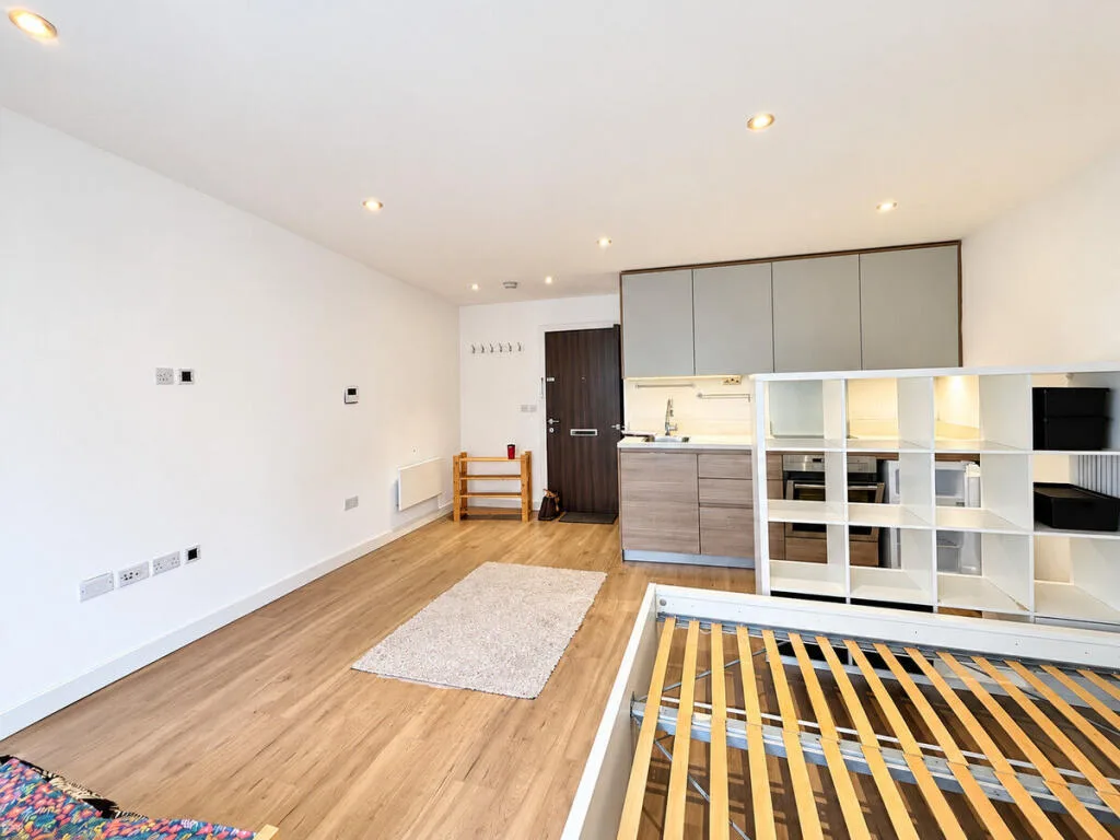Studio flat for rent