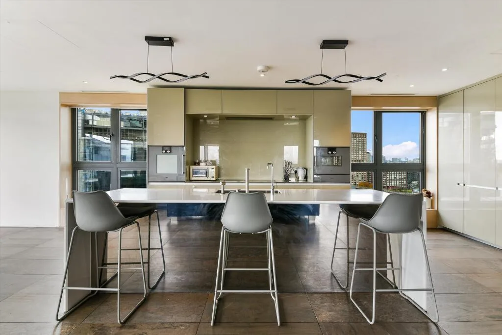 3 bedroom flat for rent