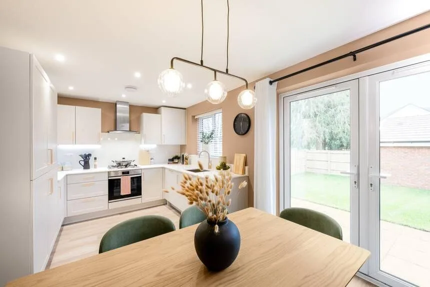 3 bedroom semi-detached house for rent