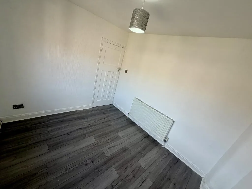 3 bedroom semi-detached house for rent