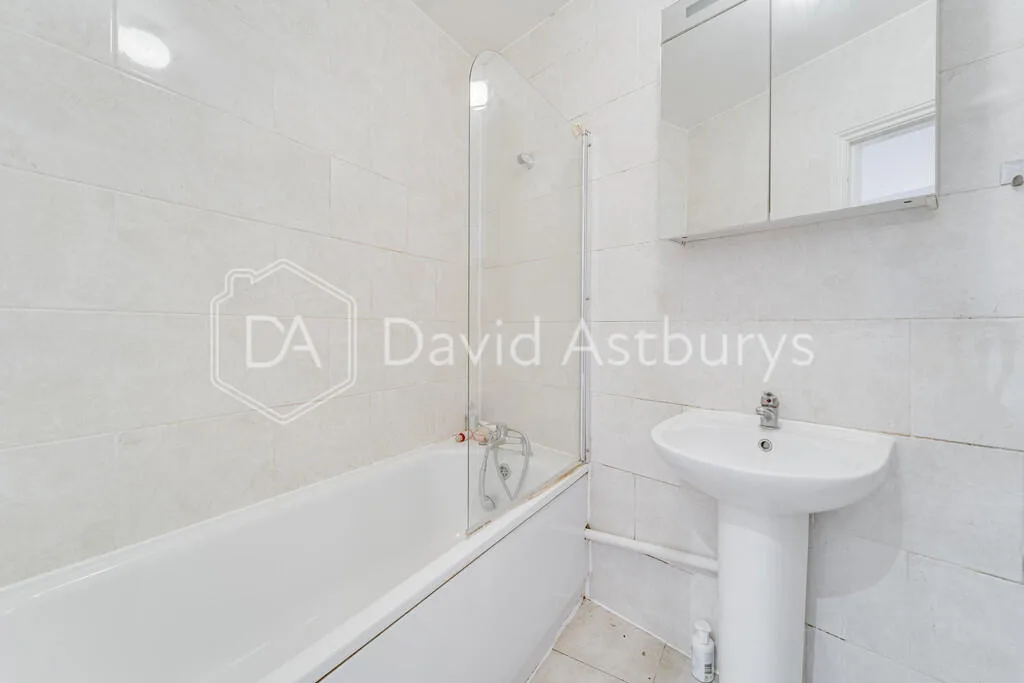 3 bedroom ground floor flat for rent