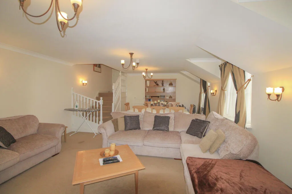 3 bedroom flat for rent